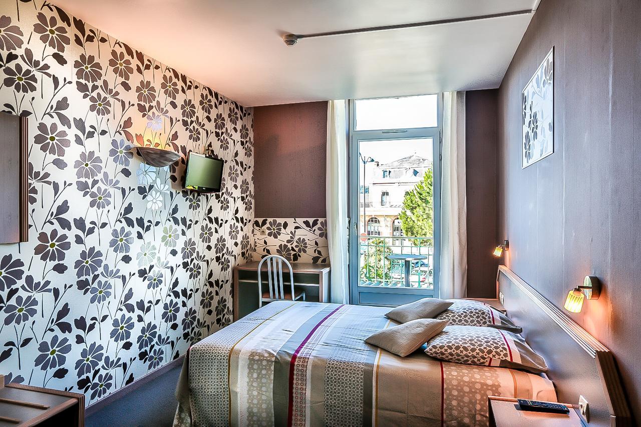 Hotel Le Terminus Villeneuve-sur-Lot Exterior foto